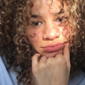 Meet your Posher, Dalia